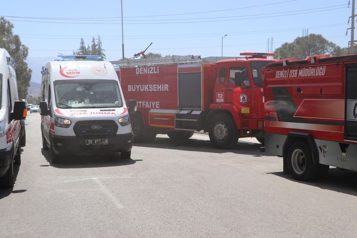 Fabrika yangınında 4 işçi dumandan etkilendi -5