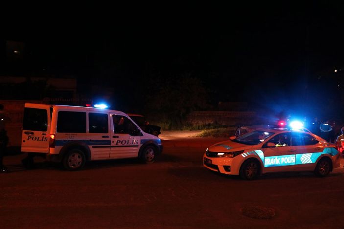 Kayseri'de 'dur' ihtarına uymayan otomobilin alkollü sürücüsü, kovalamacayla yakalandı -4