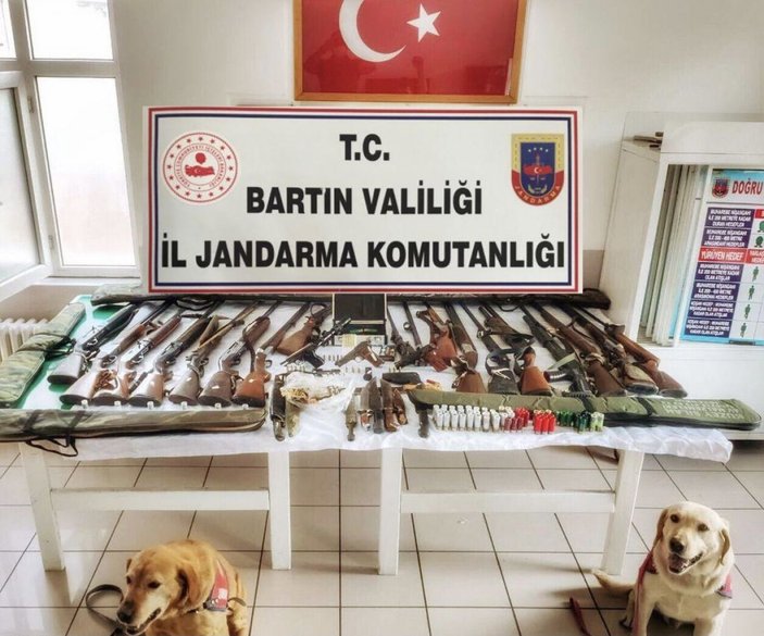 Bartın'da yasa dışı silah ticareti operasyonu: 3 gözaltı -1