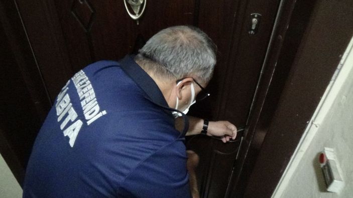 Apartmanı kumarhaneye çeviren 20 kişi suç üstü yakalandı -2