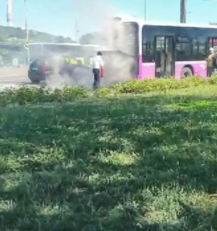 Yolcu otobüsünde yangın paniği -2