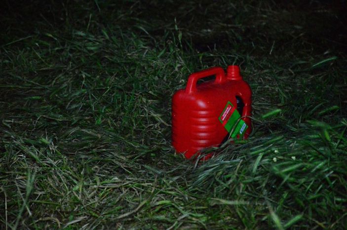 i 3 katlı binada yangın paniği...İtfaiye ekipleri yangını söndürmek için seferber oldu -3