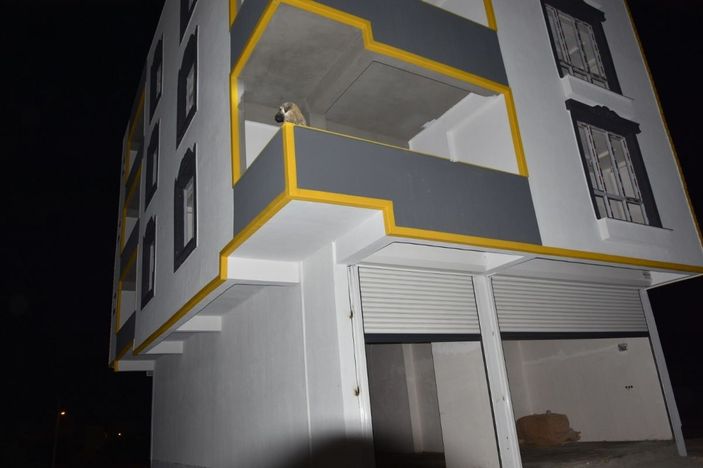Siverek’te inşatta mahsur kalan köpek itfaiye ekiplerince kurtarıldı -2