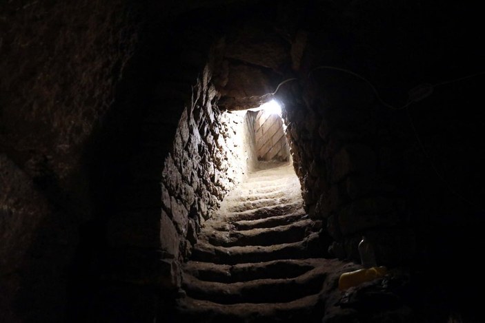 Gaziantep Kalesi'nin altındaki tarihi tüneller turizme kazandırılıyor -6