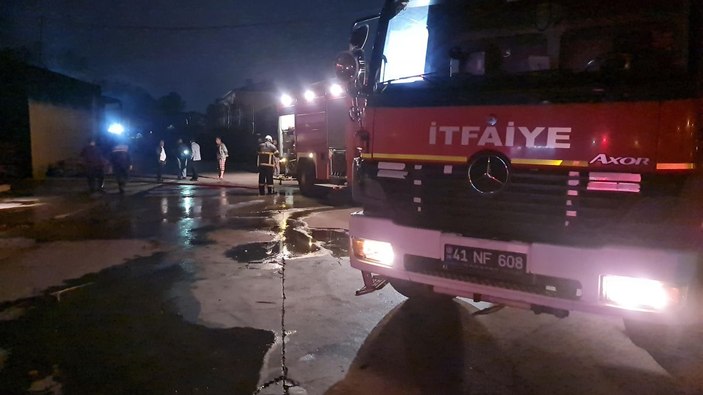 Kereste fabrikası alev alev yandı -4