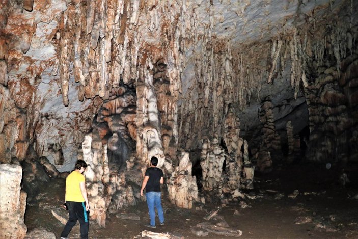 Diyarbakır'daki gizemli mağara, definecilerin talanına uğradı -7