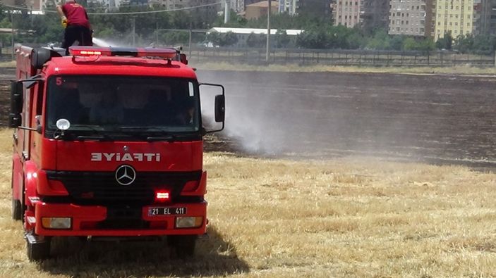 Anız yangını büyümeden söndürüldü -4