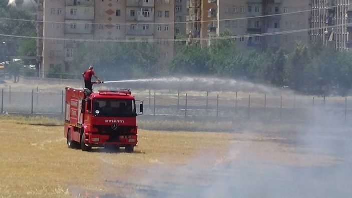Anız yangını büyümeden söndürüldü -5