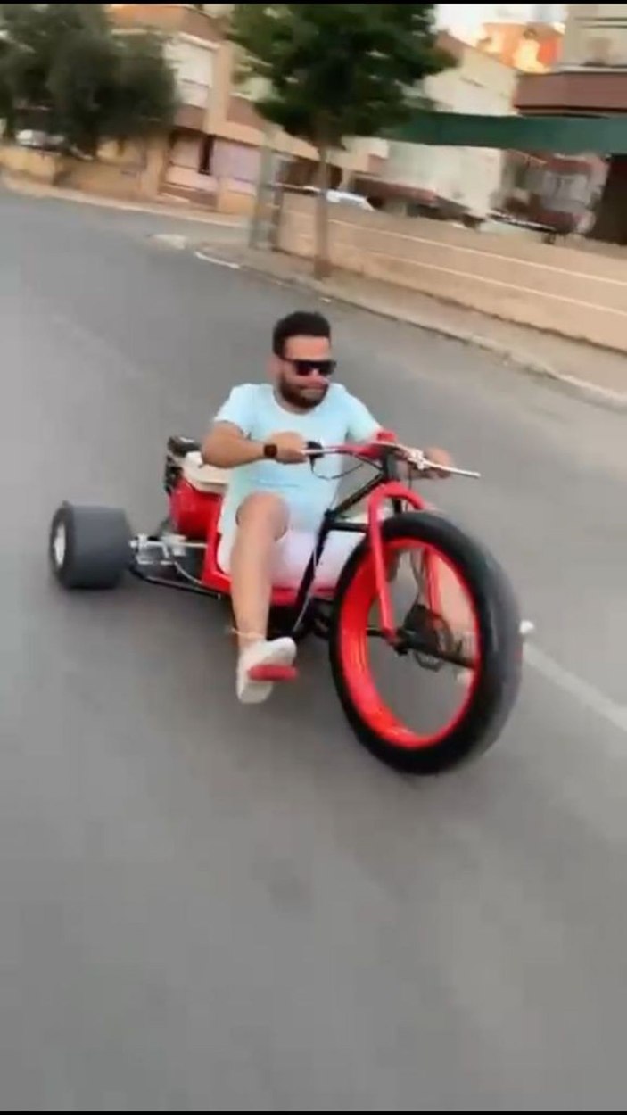Go-kart aracına bisiklet gidonu ve tekeri takıp trafiğe çıktı -1