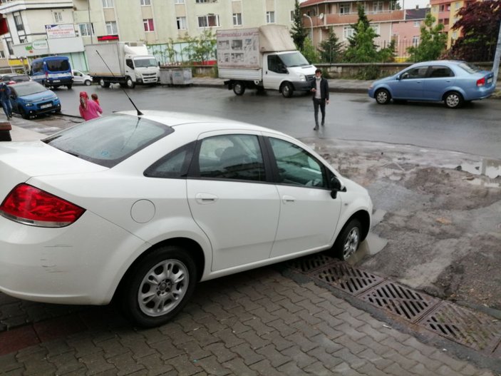 Ataşehir'de araç sürücülerinin çukur kabusu  -5