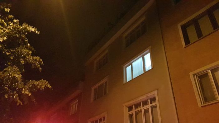 d Bursa'da 5 katlı apartmanda yangın -5