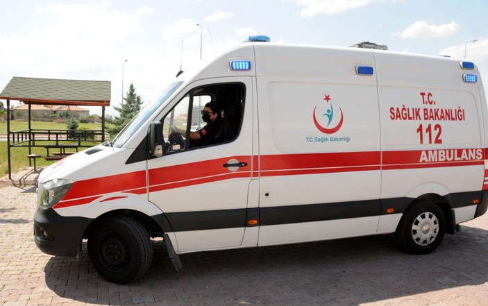 Acil tıp teknisyenliğini bırakıp, kentin tek kadın ambulans şoförü oldu -4