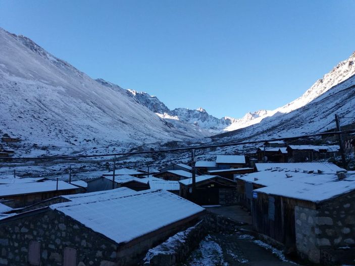 Rize’de yaylaya kar yağdı -8