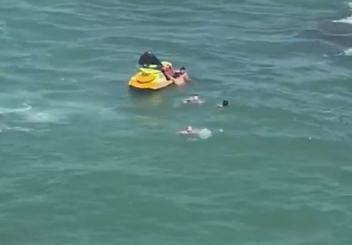 Şile'de boğulma tehlikesi geçiren 5 kişiyi itfaiye kurtardı -3