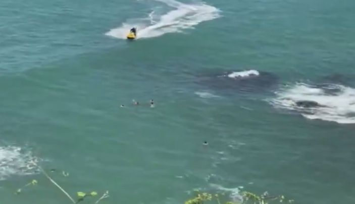 Şile'de boğulma tehlikesi geçiren 5 kişiyi itfaiye kurtardı -7