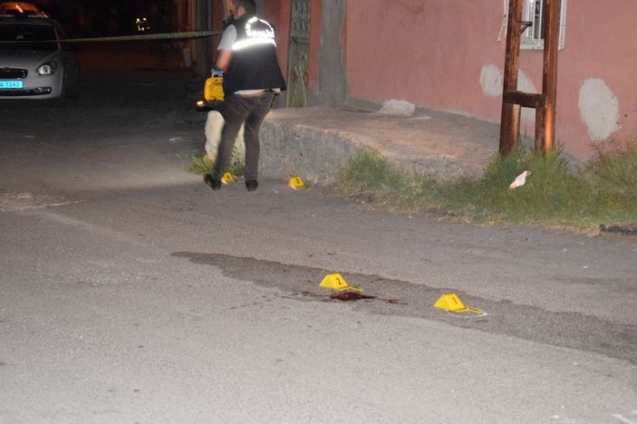 Husumetlisini bacağından vurdu -2