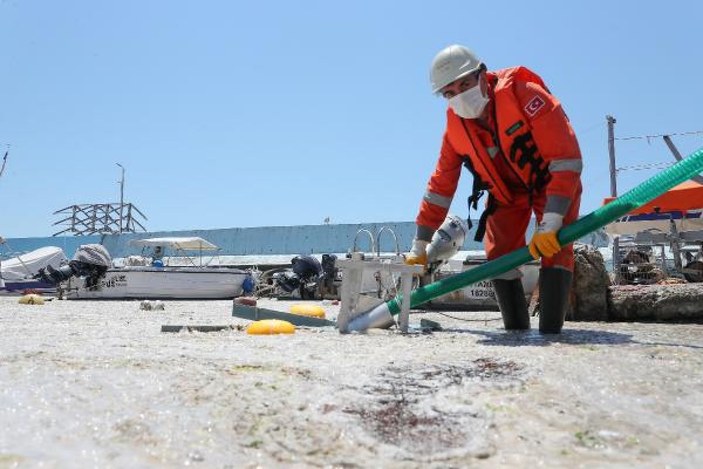 Çevre ve Şehircilik Bakanlığı ilk adımı attı; Deniz salyası temizliği başladı -10