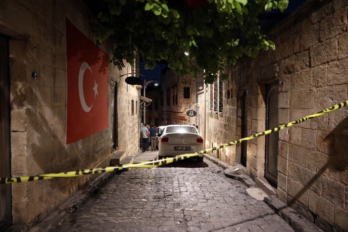 Polisin ‘dur’ ihtarına uymayıp ateş açtılar: 1’i polis 5 yaralı -6