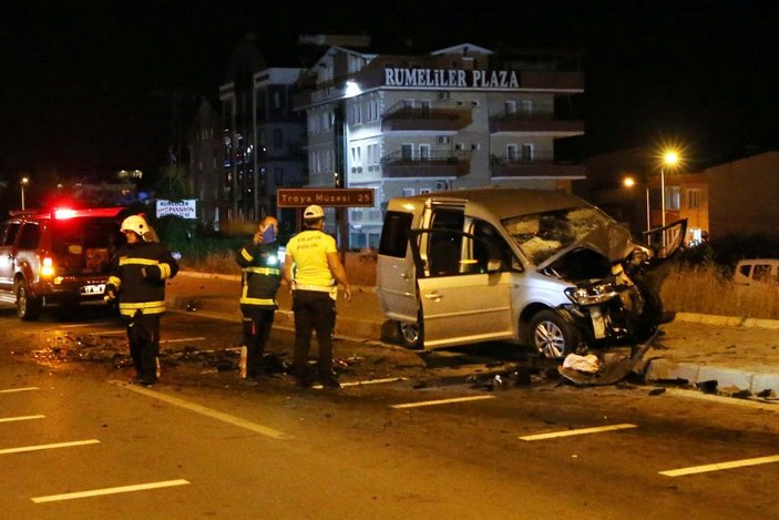 Sivil polis aracı ile otomobil çarpıştı: 1 polis şehit, 1 astsubay hayatını kaybetti -2
