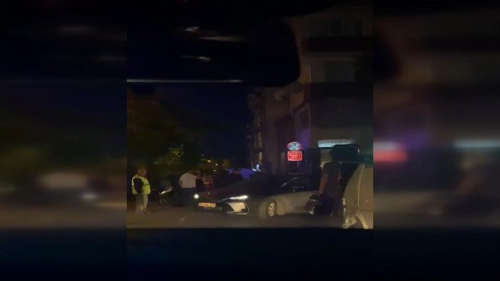 Bayrampaşa'da taksi ile 2 motosiklet çarpıştı: 1 ölü, 2 ağır yaralı  -3