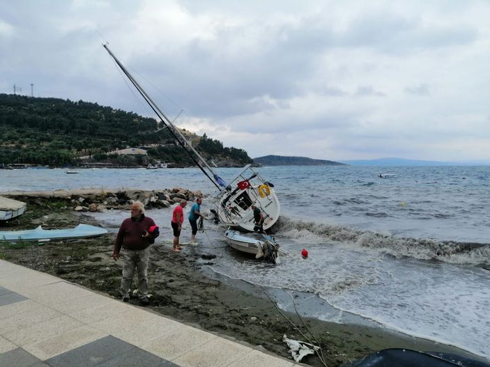 d Erdek'te lodos; tekne ve sürat motoru karaya oturdu -5