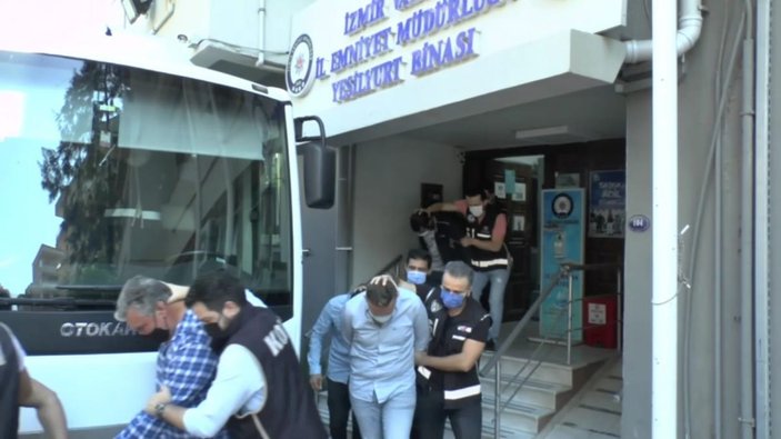 İzmir merkezli yasa dışı silah ticareti operasyonunda 11 tutuklama -2