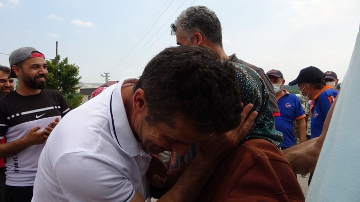 Kaybolan Emine ninenin kavuşma anı duygulandırdı -12