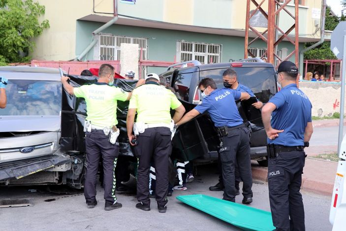 3 gün önce evlenen Yeter, eşiyle geçirdiği kazada öldü -3