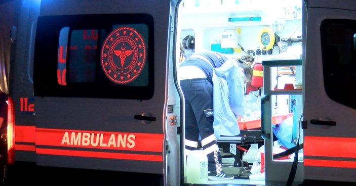 Ankara'da otomobil tıra çarptı: 3 ölü 1 yaralı