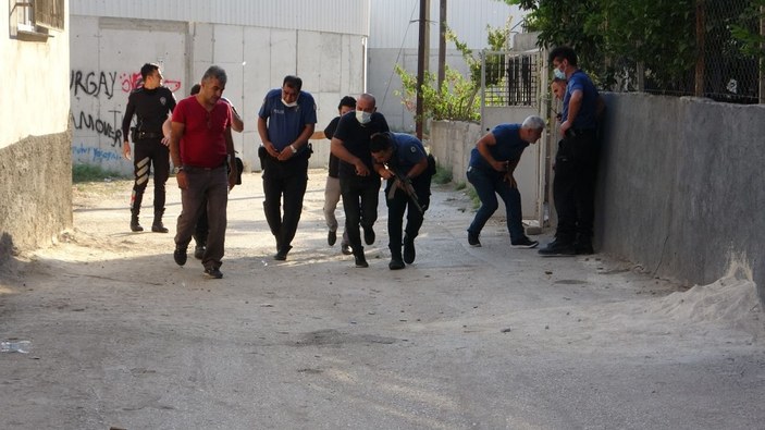 Adana’da dehşet: Uyuşturucu krizine girdi annesi, ablası ve 4 yeğenini rehin aldı -2