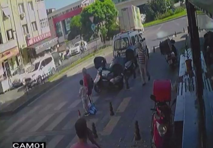 (Özel) Ataşehir’de direksiyon başında fenalaştı, orta refüje daldı -1