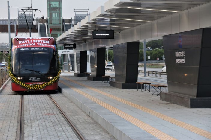 Antalya’da 3. Etap Raylı Sitemin test sürüşü CHP’li 10 büyükşehir belediye başkanının katılımıyla başladı -6