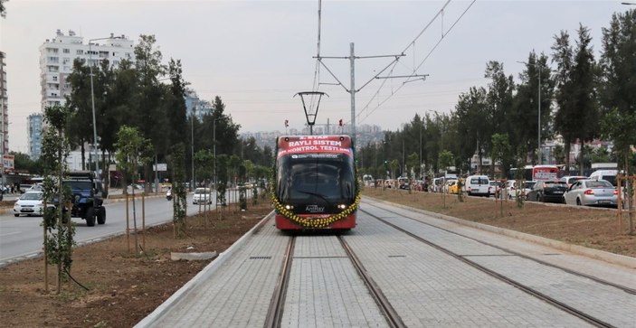 Antalya’da 3. Etap Raylı Sitemin test sürüşü CHP’li 10 büyükşehir belediye başkanının katılımıyla başladı -5