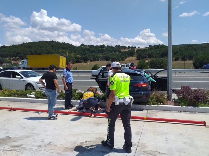 Balıkesir Gökçeyazı’da zincirleme trafik kazası: 1 ölü, 5 yaralı -9