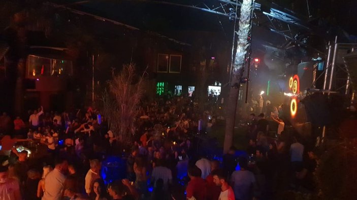 Ünlü şarkıcı Irmak Arıcı, Marmaris konserine çıkmadı, hayranları isyan etti -3