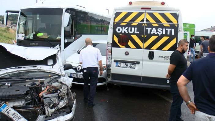 Maltepe'de zincirleme kaza : 2 yaralı  -4