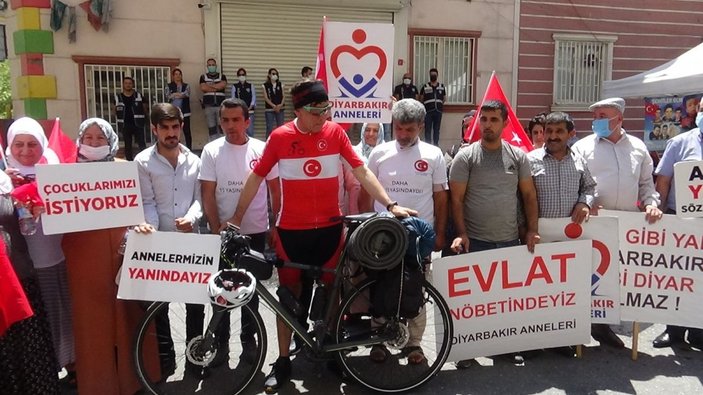 Evlat nöbetindeki aileler için bisikletle bin 700 kilometre pedal çevirdi -3