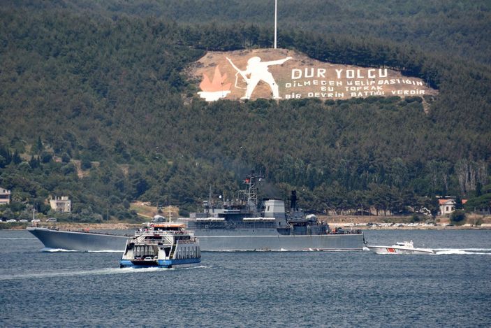 Rus savaş gemileri, Çanakkale Boğazı’ndan geçti -2