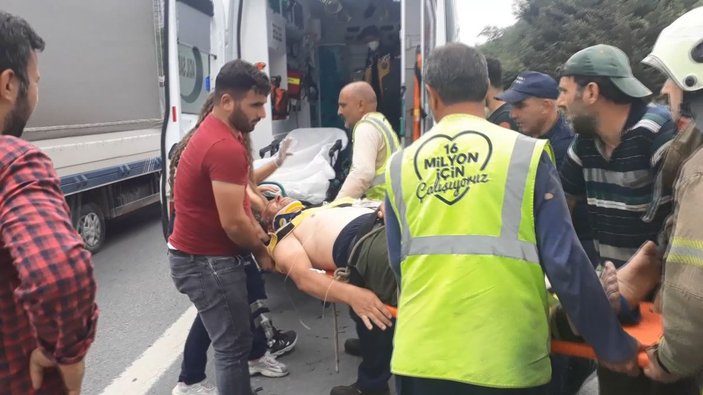 Sultangazi'de ot biçerken su kanalına düşen işçi yaralandı -6