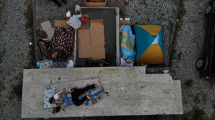(DRONE) Otellerde yer bulamayan güreş sevdalıları, meydanlarda çadırlarda uyudu -8