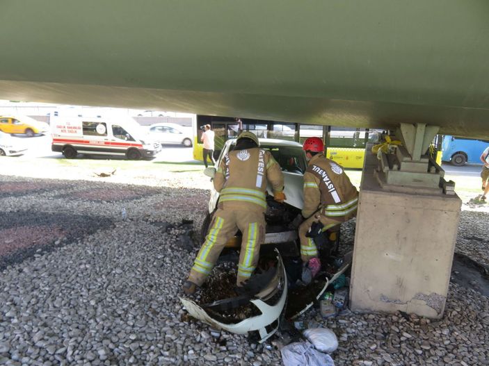 Kaza yerine koştu, eşi için gözyaşı döktü -3