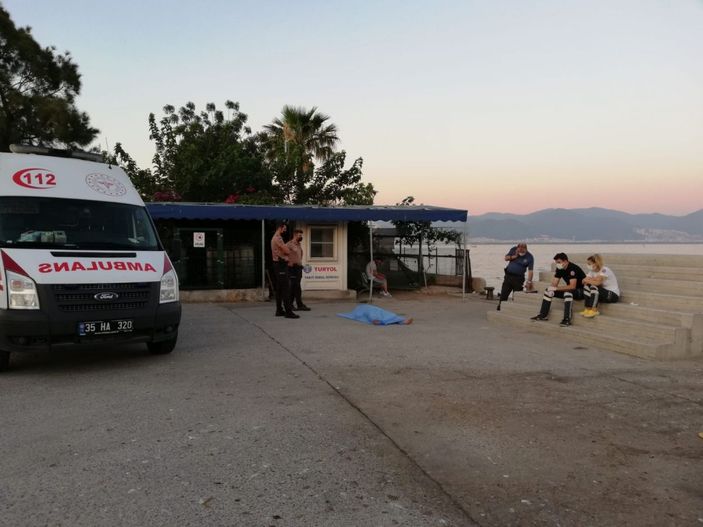 İzmir’de sahilde erkek cesedi bulundu