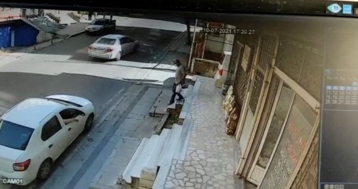 Ataşehir'de bir garip kaza: İçinde sürücüsünün olmadığı otomobil takla attı -5