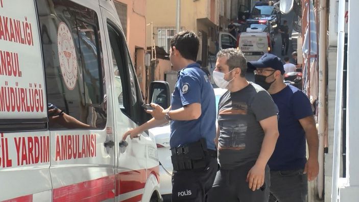 Beyoğlu'nda bakkalda karşılaştığı husumetlisini yaraladı -4