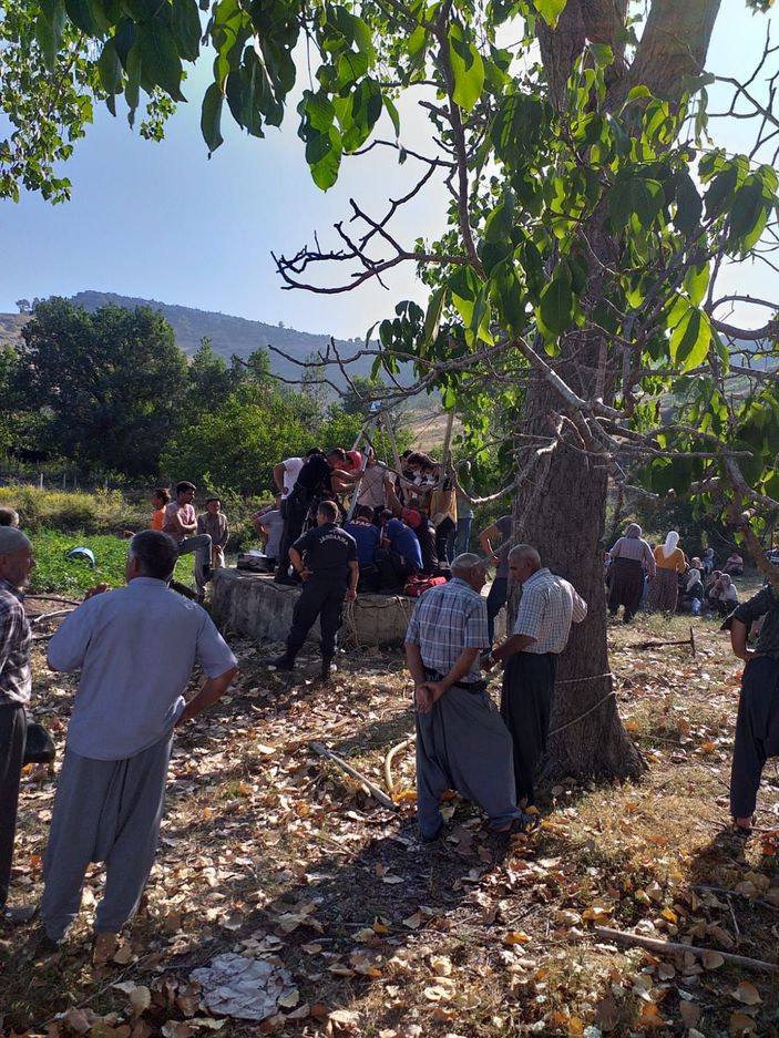Kuyuya düşen oğlağı kurtarmak isterken öldü -3