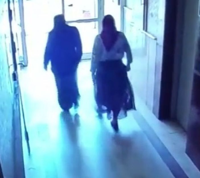 Türkmenistanlı arkadaşlarının evini  soyan kadınlar kamerada -2