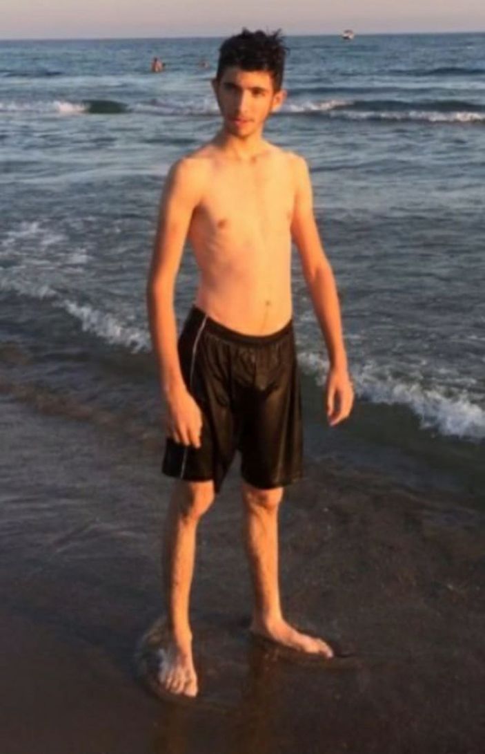 Sahilde fotoğraf çektirip denize giren liseli Barış, kayboldu -1