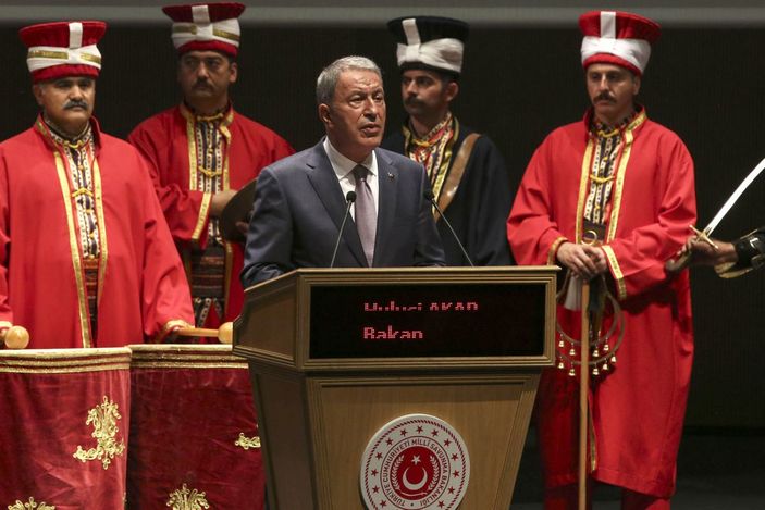 Bakan Akar: Mehmetçiğin nefesi teröristlerin ensesinde -1