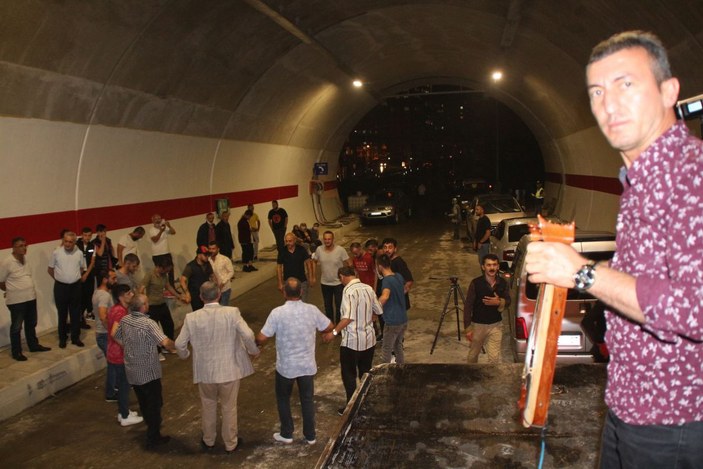 Rize'nin 71 yıllık hayali olan tünelde horonlu kutlama -1
