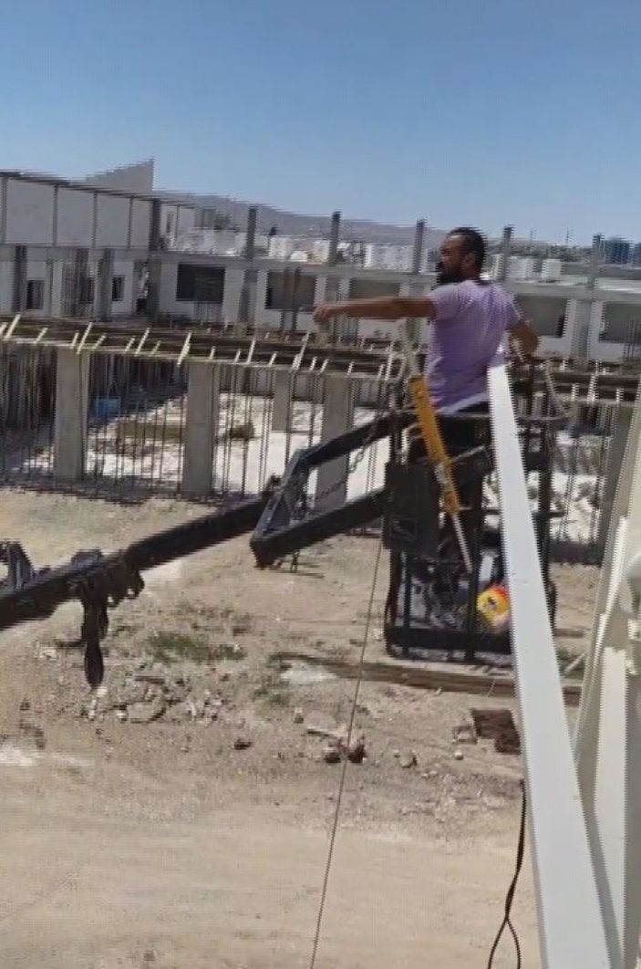 Hortum vinçte çalışırken yakaladı -3